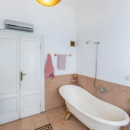 شقة Very In Cadorna Station Area! Excellent If Arrive From Malpensa Airport