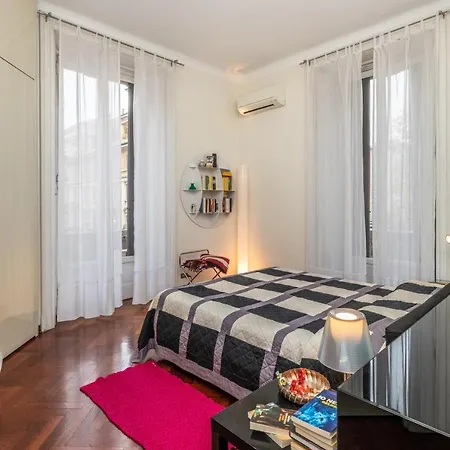 Апартаменты Very In Cadorna Station Area! Excellent If Arrive From Malpensa Airport Милан