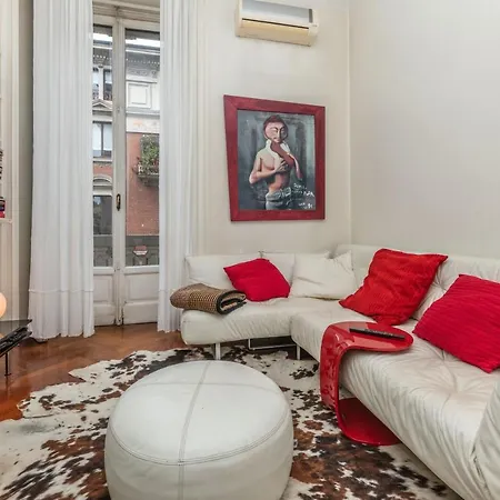 Апартаменты Very In Cadorna Station Area! Excellent If Arrive From Malpensa Airport Милан