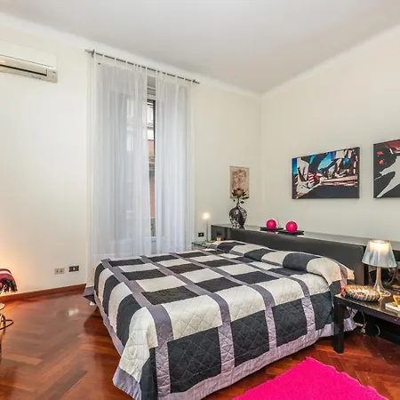Very In Cadorna Station Area! Excellent If Arrive From Malpensa Airport Апартаменты *